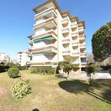Fuer 6 Personen Ca 95 Qm In Viareggio, Toskana Provinz Lucca