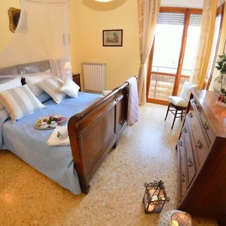 Apartmán Fuer 6 Personen Ca 95 Qm In Viareggio, Toskana Provinz Lucca *