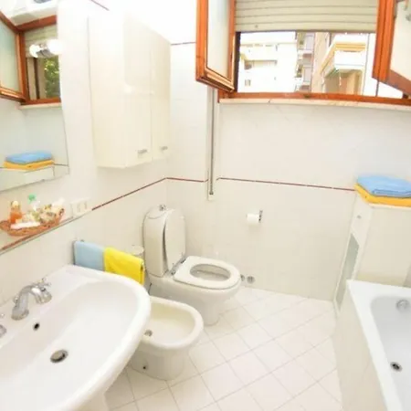 Apartment Fuer 6 Personen Ca 95 Qm In Viareggio, Toskana Provinz Lucca Viareggio