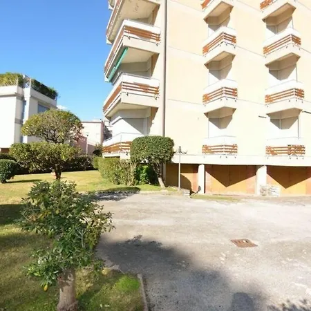 شقة Fuer 6 Personen Ca 95 Qm In Viareggio, Toskana Provinz Lucca *